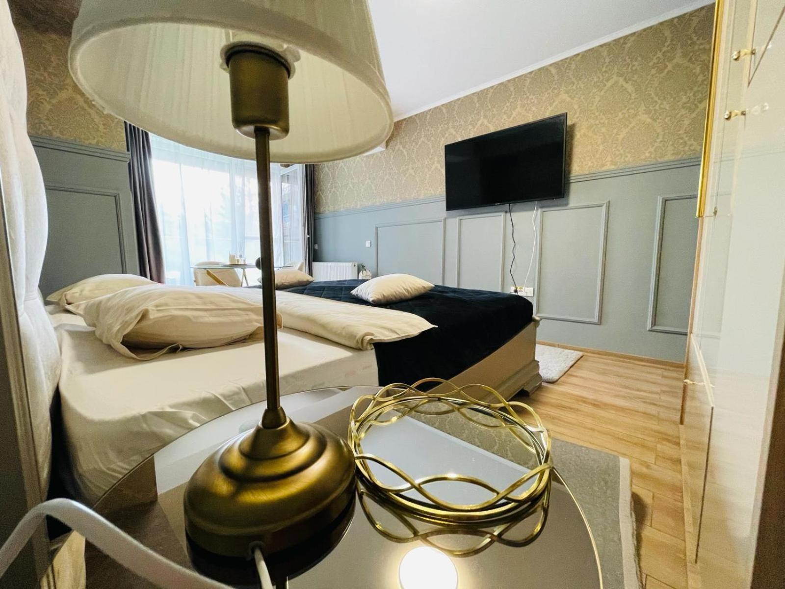 Airplane Residence 1 Otopeni Exterior foto